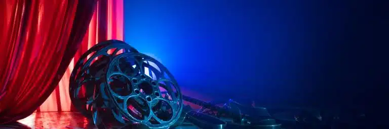 Etudes et étapes clés pour réussir dans l'industrie du cinéma
